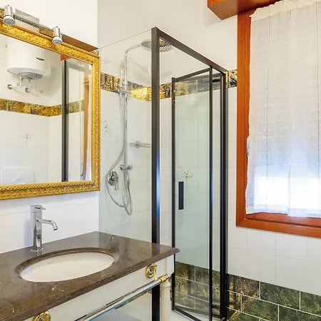 Guest house Dimora Al Naviglio Milan